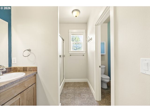 1703 WEBB LAKE Dr, Silverton, OR 97381