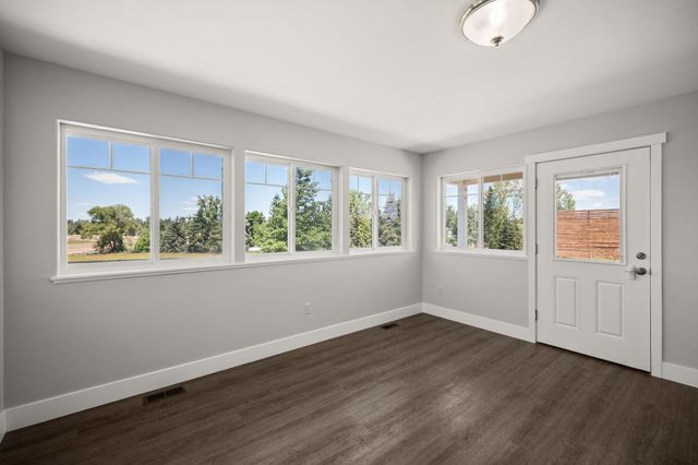 7706 E Bigelow Gulch Rd, Spokane, WA 99217