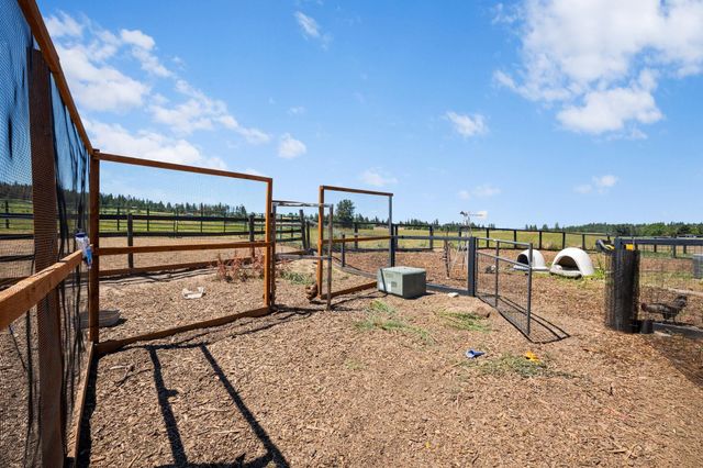 7706 E Bigelow Gulch Rd, Spokane, WA 99217
