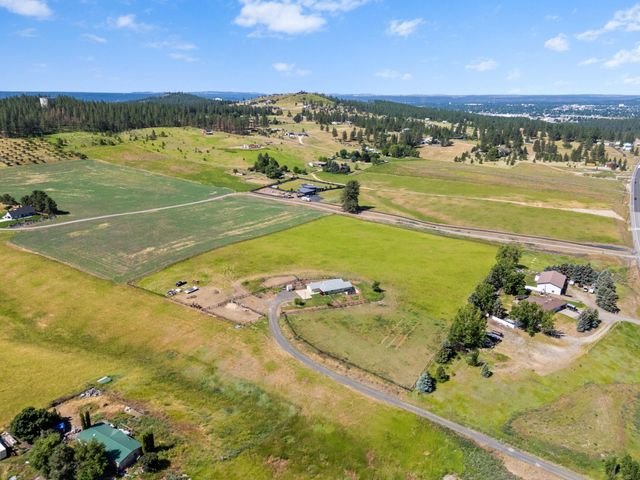 7706 E Bigelow Gulch Rd, Spokane, WA 99217