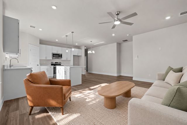 933 Nacogdoches River Drive, Granbury, TX 76048