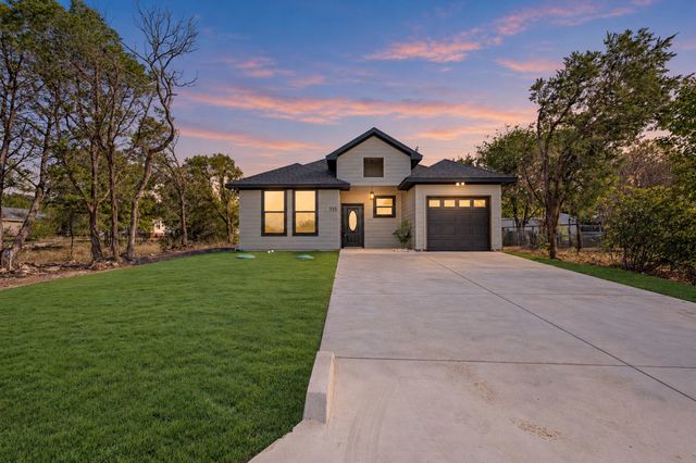 933 Nacogdoches River Drive, Granbury, TX 76048