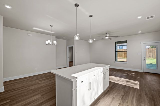 933 Nacogdoches River Drive, Granbury, TX 76048