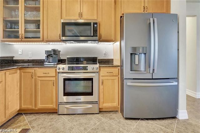 4921 Sorrento CT, Cape Coral, FL 33904