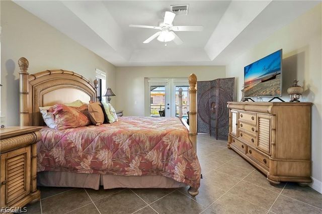 4921 Sorrento CT, Cape Coral, FL 33904