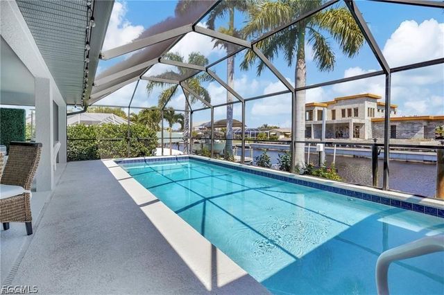 4921 Sorrento CT, Cape Coral, FL 33904