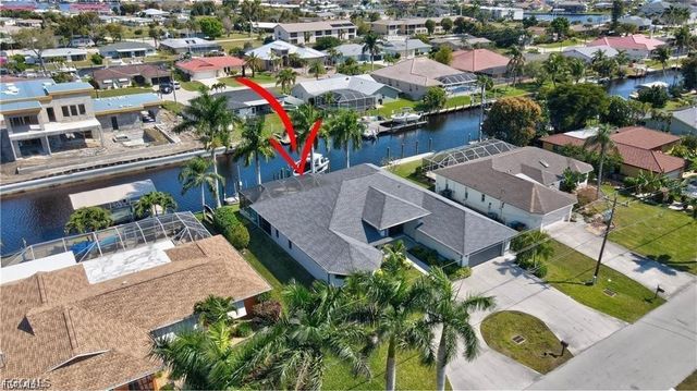 4921 Sorrento CT, Cape Coral, FL 33904
