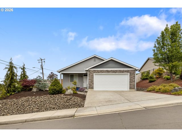 110 W FLANGAS Ave, Roseburg, OR 97471