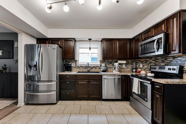 1680 Dylan DR, Virginia Beach, VA 23464