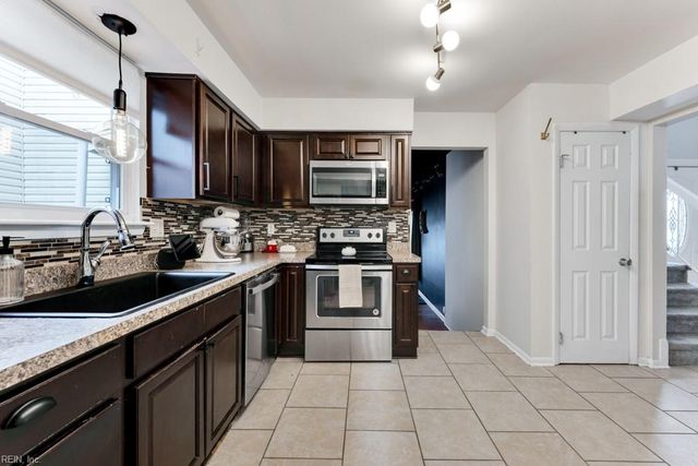 1680 Dylan DR, Virginia Beach, VA 23464