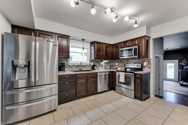 1680 Dylan DR, Virginia Beach, VA 23464