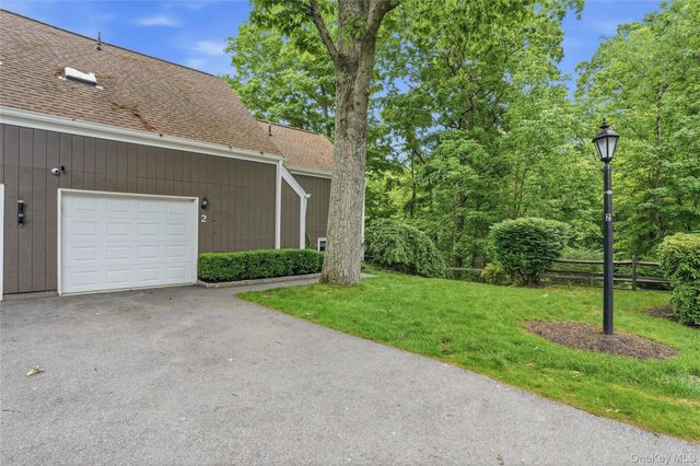 2 Timberland Pass, Chappaqua, NY 10514