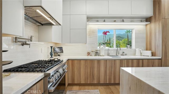 2806 Manhattan, La Crescenta, CA 91214