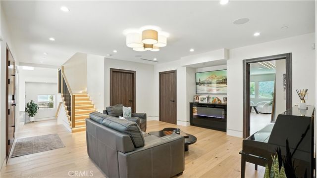 2806 Manhattan, La Crescenta, CA 91214