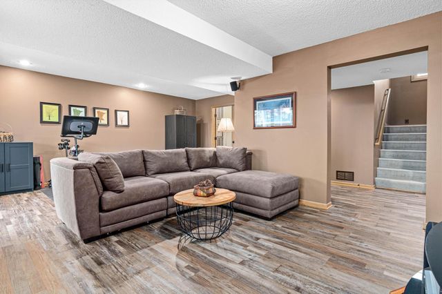 18480 87th Avenue N, Maple Grove, MN 55311