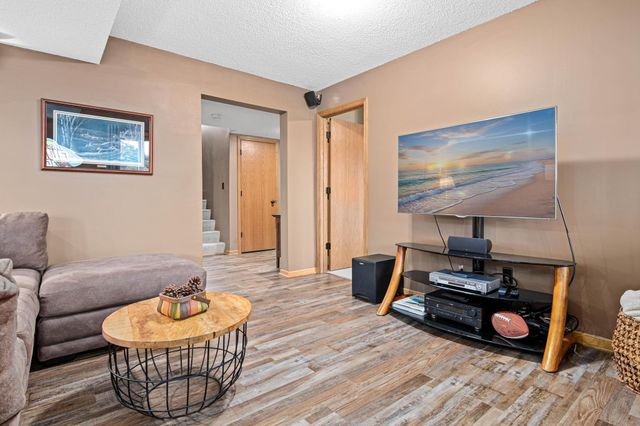 18480 87th Avenue N, Maple Grove, MN 55311