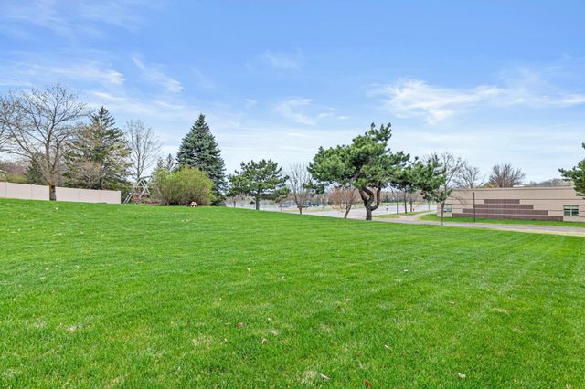 18480 87th Avenue N, Maple Grove, MN 55311