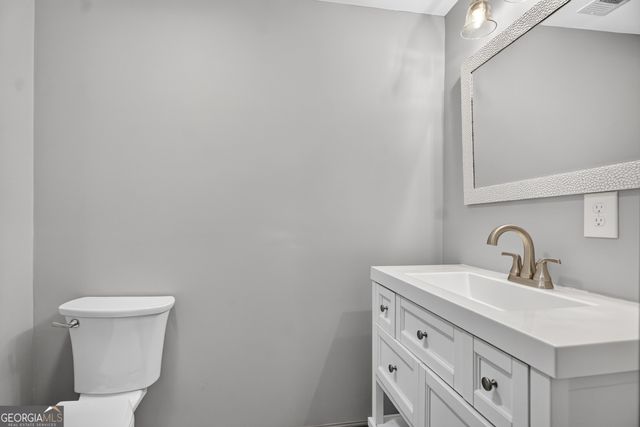106 Sir Lancelot Avenue, Lagrange, GA 30241