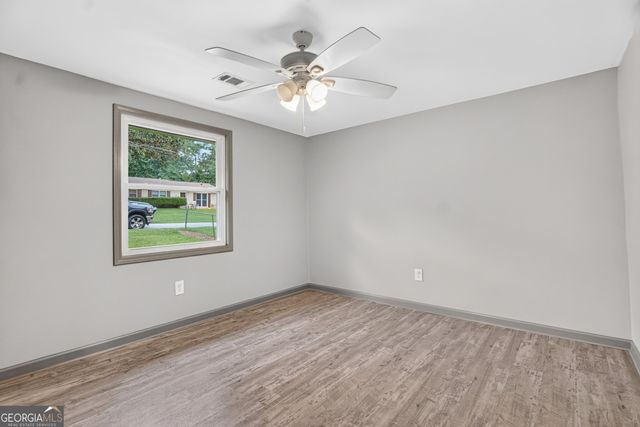 106 Sir Lancelot Avenue, Lagrange, GA 30241
