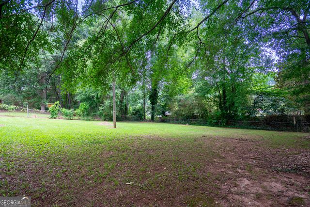 106 Sir Lancelot Avenue, Lagrange, GA 30241