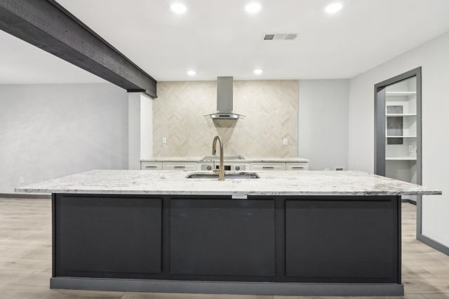 14260 Queens Chapel Road, Farmers Branch, TX 75234