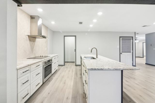 14260 Queens Chapel Road, Farmers Branch, TX 75234