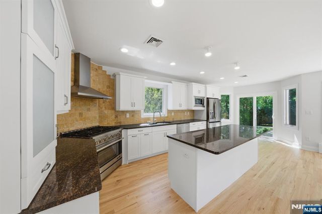 232 Riveredge Road, Tenafly, NJ 07670