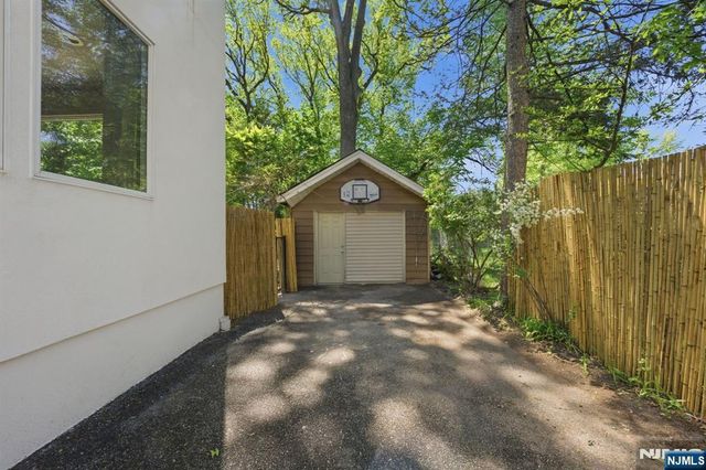 232 Riveredge Road, Tenafly, NJ 07670