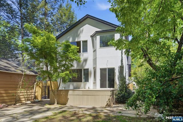 232 Riveredge Road, Tenafly, NJ 07670