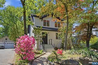 232 Riveredge Road, Tenafly, NJ 07670