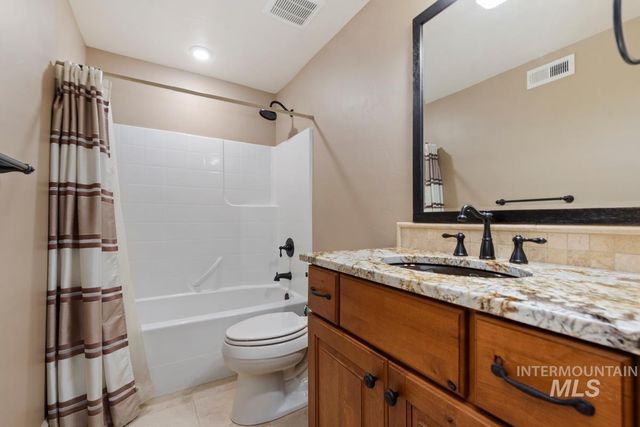5340 S Black Cat Rd., Meridian, ID 83642