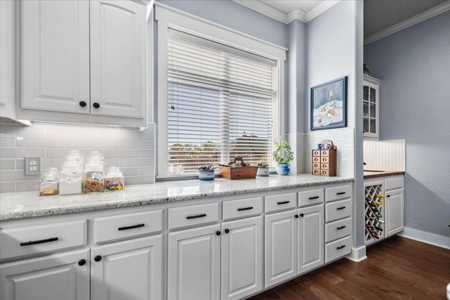 14621 Twin Pines Lane, Lindale, TX 75771