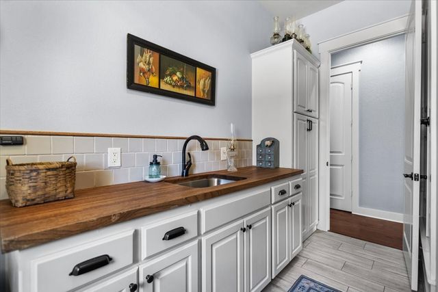 14621 Twin Pines Lane, Lindale, TX 75771