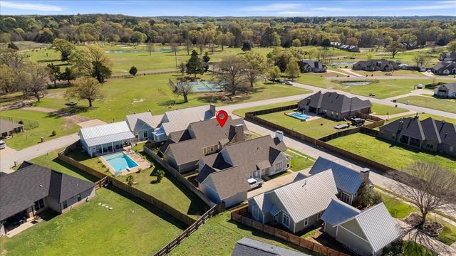 14621 Twin Pines Lane, Lindale, TX 75771
