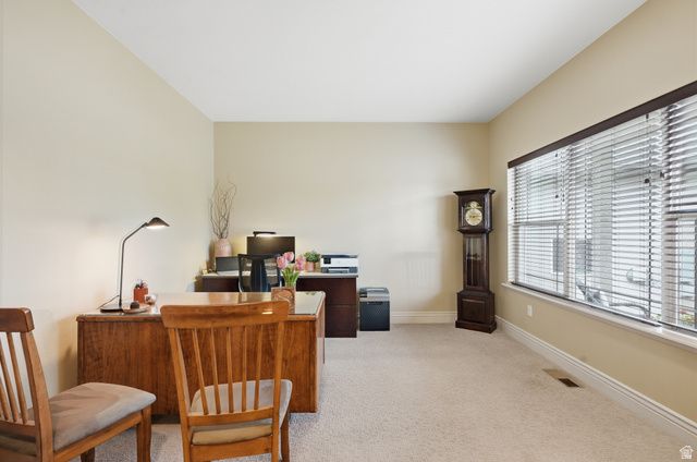 10722 S CORAL DUNE DR, South Jordan, UT 84009