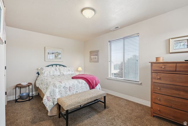 10722 S CORAL DUNE DR, South Jordan, UT 84009