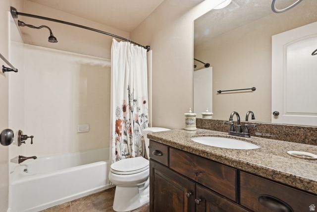 10722 S CORAL DUNE DR, South Jordan, UT 84009
