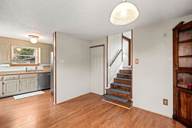 15 Waterman, Auburn, MA 01501