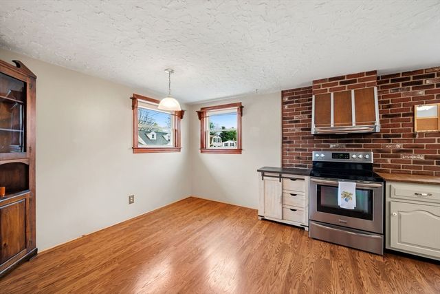 15 Waterman, Auburn, MA 01501