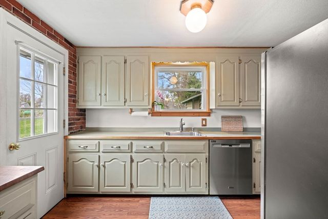 15 Waterman, Auburn, MA 01501