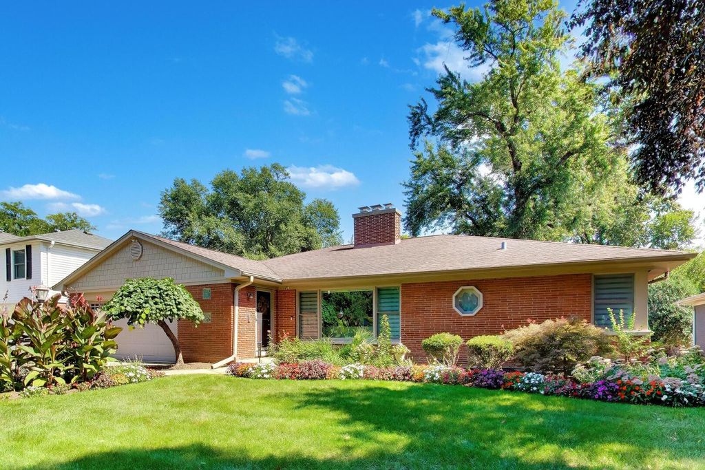 403 S We Go Trail, Mount Prospect, IL 60056 — exterior