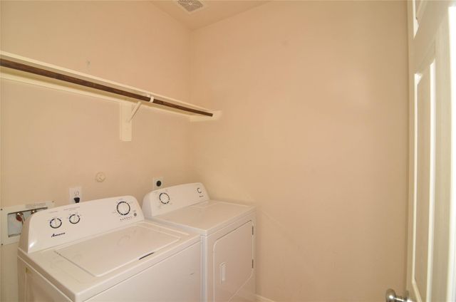 4042 Tuscan Shores Drive, Missouri City, TX 77459