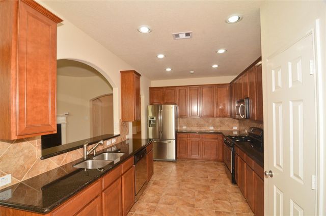 4042 Tuscan Shores Drive, Missouri City, TX 77459