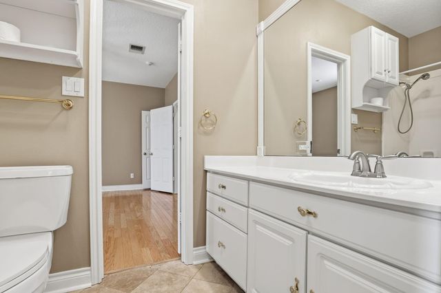 128 Blush Hill Drive, Conroe, TX 77304