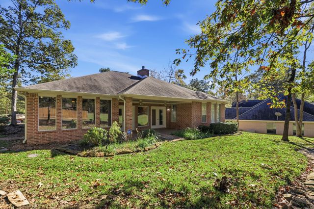 128 Blush Hill Drive, Conroe, TX 77304