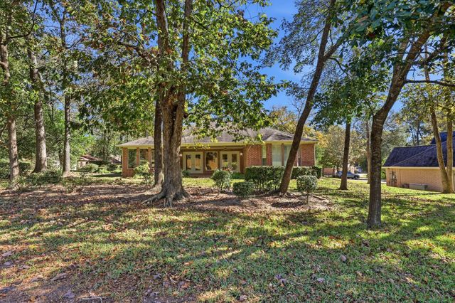 128 Blush Hill Drive, Conroe, TX 77304