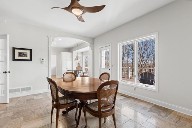 10692 Mount Curve Road, Eden Prairie, MN 55347