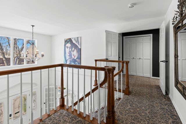 10692 Mount Curve Road, Eden Prairie, MN 55347