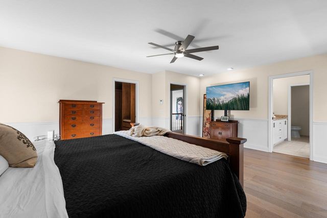 10692 Mount Curve Road, Eden Prairie, MN 55347