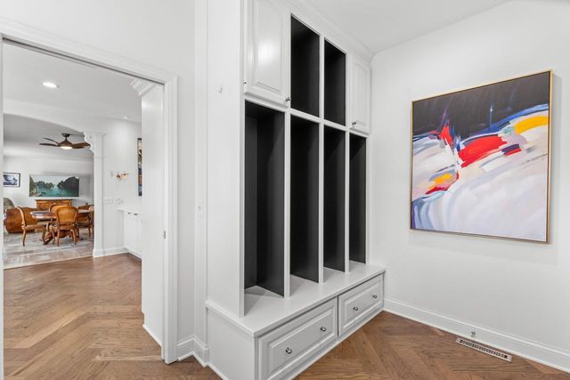 10692 Mount Curve Road, Eden Prairie, MN 55347